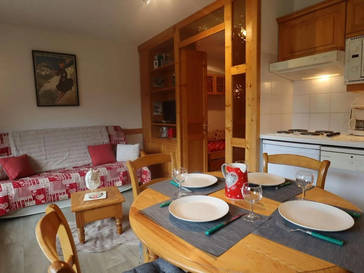 Appartement Lumineux 2* 33M² Avec Balcon, Pour 6 Personnes A Areches-Beaufort - Fr-1-342-235 0*, Beaufort (Savoie)